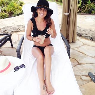 Jillian Harris feet photo thumbnail