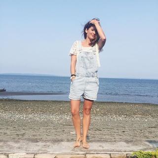 Jillian Harris feet photo thumbnail