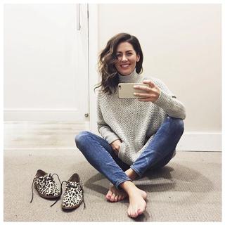 Jillian Harris feet photo thumbnail