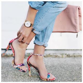 Jillian Harris feet photo thumbnail