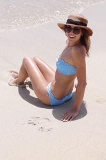 Jillian Harris feet photo thumbnail
