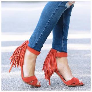 Jillian Harris feet photo thumbnail