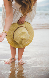 Jillian Harris feet photo thumbnail