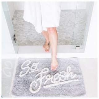 Jillian Harris feet photo thumbnail