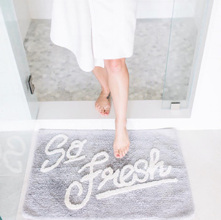 Jillian Harris feet photo thumbnail
