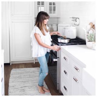 Jillian Harris feet photo thumbnail
