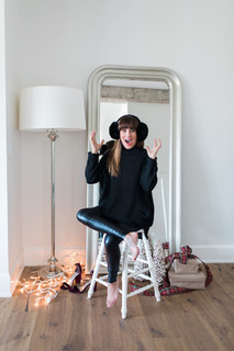 Jillian Harris feet photo thumbnail
