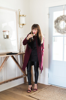 Jillian Harris feet photo thumbnail