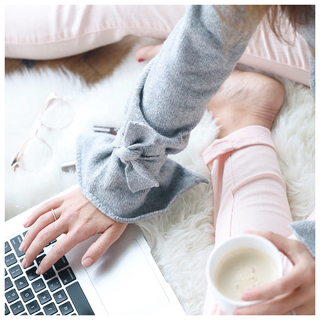 Jillian Harris feet photo thumbnail