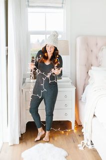 Jillian Harris feet photo thumbnail