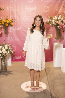Jillian Harris feet photo thumbnail