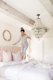 Jillian Harris feet photo thumbnail