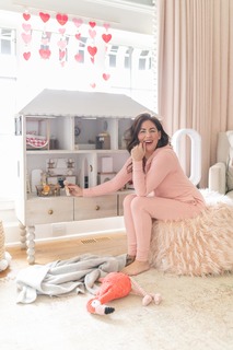 Jillian Harris feet photo thumbnail
