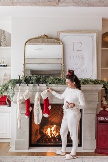 Jillian Harris feet photo thumbnail