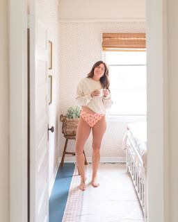Jillian Harris feet photo thumbnail
