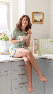 Jillian Harris feet photo thumbnail