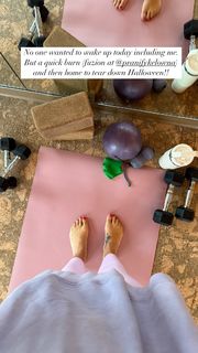 Jillian Harris feet photo thumbnail