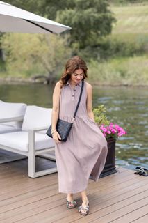Jillian Harris feet photo thumbnail