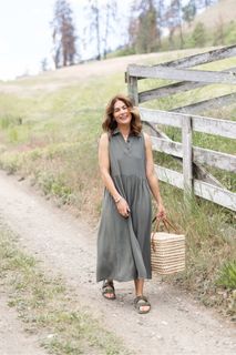 Jillian Harris feet photo thumbnail