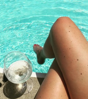 Jillian Mele feet photo thumbnail