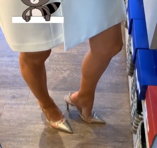 Jillian Mele feet photo thumbnail