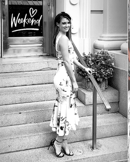 Jillian Mele feet photo thumbnail