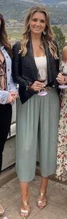 Jillian Mele feet photo thumbnail