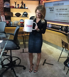 Jillian Mele feet photo thumbnail