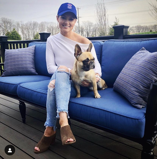 Jillian Mele feet photo thumbnail