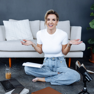 Jillian Mele feet photo thumbnail