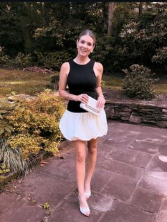 Jillian Mele feet photo thumbnail