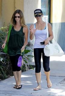 Jillian Michaels feet photo thumbnail