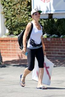 Jillian Michaels feet photo thumbnail