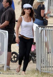 Jillian Michaels feet photo thumbnail