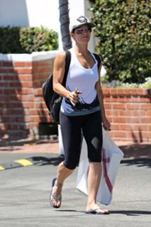 Jillian Michaels feet photo thumbnail