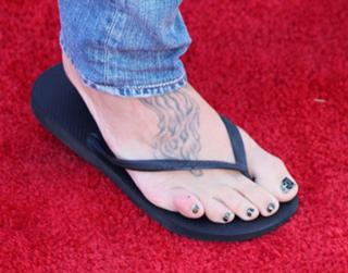 Jillian Michaels feet photo thumbnail