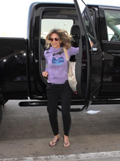 Jillian Michaels feet photo thumbnail