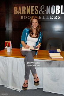 Jillian Michaels feet photo thumbnail