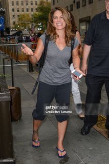 Jillian Michaels feet photo thumbnail