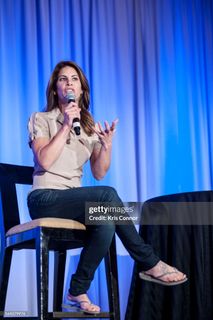 Jillian Michaels feet photo thumbnail