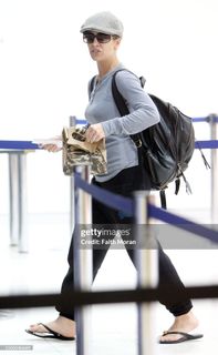 Jillian Michaels feet photo thumbnail