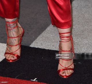 Jillian Michaels feet photo thumbnail