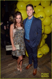 Jillian Murray feet photo thumbnail