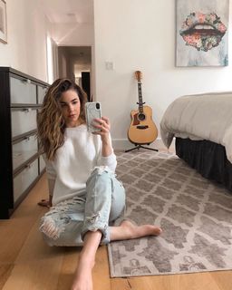 Jillian Murray feet photo thumbnail