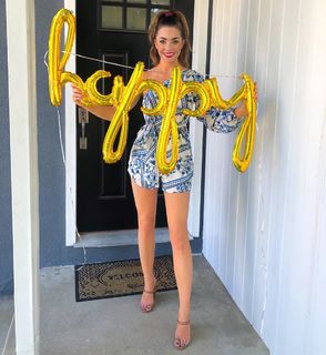Jillian Murray feet photo thumbnail
