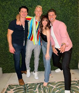 Jillian Murray feet photo thumbnail