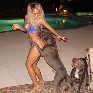 Jilly Anais feet photo thumbnail