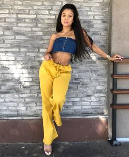 Jilly Anais feet photo thumbnail