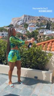 Jilly Anais feet photo thumbnail
