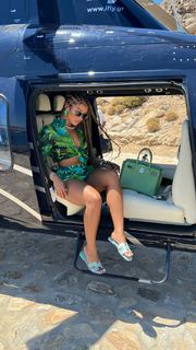 Jilly Anais feet photo thumbnail